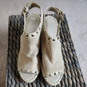 Cute Marc Fisher badge wedges